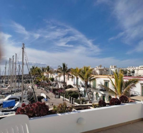 Front Line Marina Apartment With Roofterrace